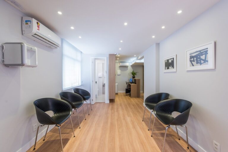 Cópia de E_ROM4086-Dr-Miguel-Ceccarelli-scaled-1